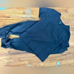 scrubs top and bottom